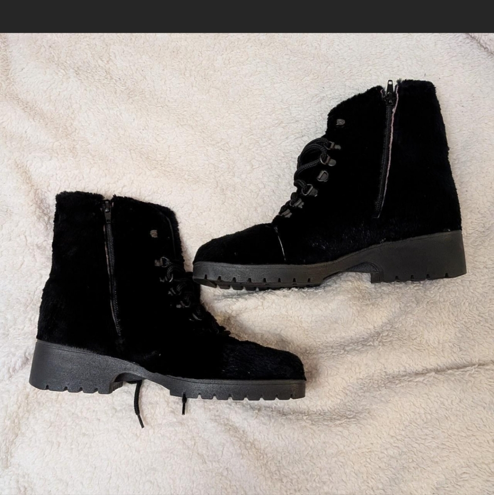 Bilodeau Of Canada Seal Fur Boots